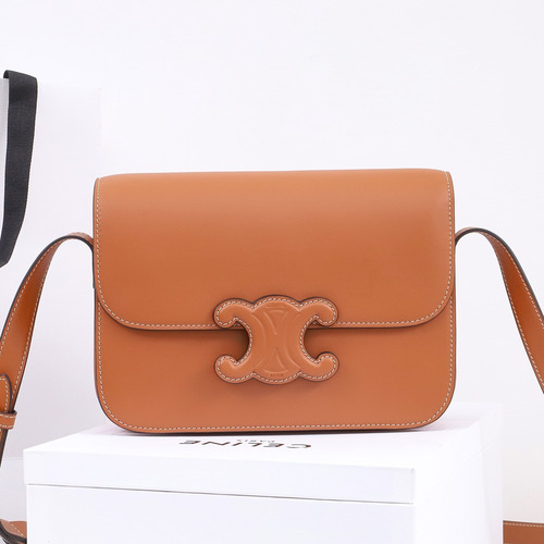 Celine Triomphe Calfskin Leather Shoulder Bag with Flap Logo Detail 셀린느 트리옹프 카프스킨 레더 숄더백 199223 22.5cm