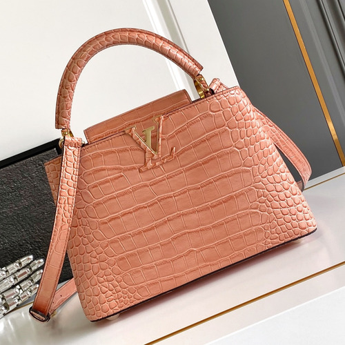 Louis Vuitton Calfskin Leather Shoulder Bag with Strap Metal Detail 루이비통 카프스킨 레더 숄더백 M92173 27cm