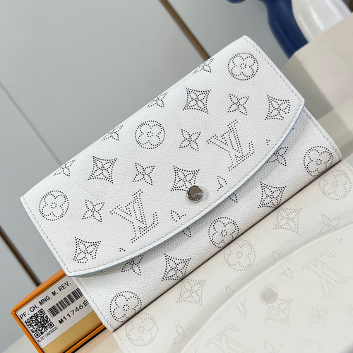 Louis Vuitton Iris Wallet Perforated Calfskin Leather Flap Long Wallet with Zip Coin Pocket 루이비통 아이리스 퍼포레이티드 카프스킨 레더 플랩 장지갑 집 코인포켓 M11746 19cm