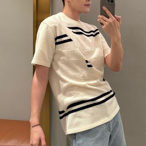 Loewe 2026FW Embroidered Wool Blend Knit T-Shirt with Jacquard Texture 로에베 2026FW 자수 울 혼방 니트 반팔 티셔츠 자카드 텍스처