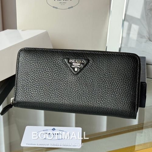 Prada Pebbled Calfskin Leather Zip Long Wallet with Single Zip Detail 프라다 페블드 카프스킨 레더 싱글 지퍼 장지갑 1ML506 20cm