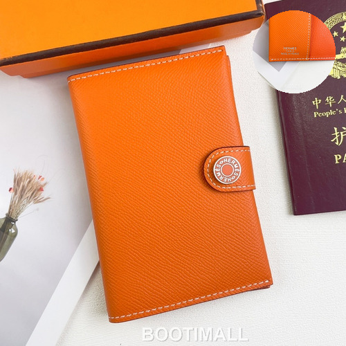 Hermes Evercolor Calfskin Leather Passport Holder Wallet with Snap Closure Detail 에르메스 에버컬러 카프스킨 레더 스냅 클로저 여권지갑 518 13.5cm