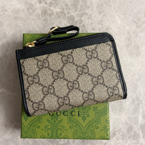 Gucci GG Supreme PVC Card Holder Wallet with Leather Trim and Snap Closure 구찌 GG 수프림 PVC 레더 트림 스냅 클로저 카드홀더 지갑 821804 13cm