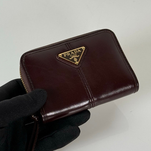 Prada Oiled Wax Calfskin Zip Card Holder with Pleated Slot Detail 프라다 오일드 왁스 카프스킨 플리츠 슬롯 지퍼 카드홀더 2MM003 11cm