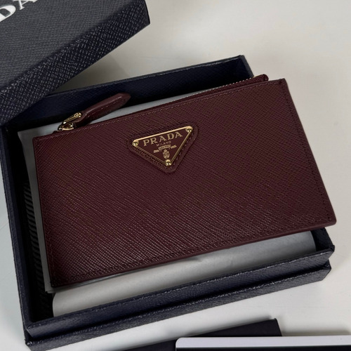 Prada Saffiano Calfskin Card Holder with Zip Pocket Multi Slot Detail 프라다 사피아노 카프스킨 지퍼 포켓 멀티 슬롯 카드홀더 1MC086 13cm