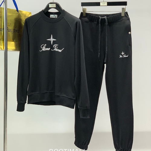Stone Island SS26 Cotton Crewneck Sweatshirt and Cotton Jogger Pants Set with Logo 스톤아일랜드 SS26 코튼 크루넥 맨투맨 조거 팬츠 세트 로고