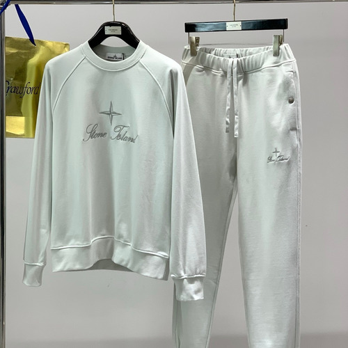 Stone Island SS26 Cotton Crewneck Sweatshirt and Cotton Jogger Pants Set with Logo 스톤아일랜드 SS26 코튼 크루넥 맨투맨 조거 팬츠 세트 로고