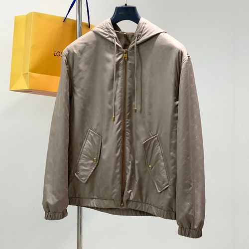 Louis Vuitton SS26 Nylon Light Padding Hooded Jacket with Jacquard Logo Pattern 루이비통 SS26 나일론 라이트 패딩 후드 재킷 자카드 로고 패턴