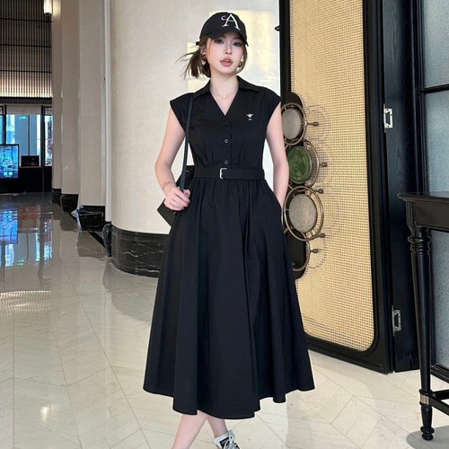 Dior 2026 S/S Polyester Dress Bee Embroidered Logo Detail 디올 폴리에스터 드레스 비 자수 로고 디테일