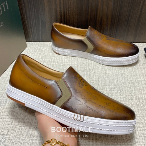 Berluti Playtime Palermo Calfskin Leather Slip-On Sneakers with Scritto TPU Sole Detail 벨루티 플레이타임 팔레르모 카프스킨 레더 슬립온 스니커즈 3.5cm