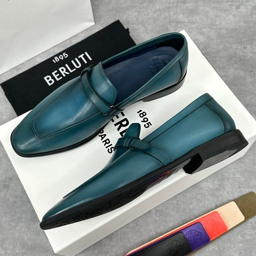 Berluti Lorenzo Calfskin Leather Strap Loafer Shoes with Scritto Rubber Sole Detail 벨루티 로렌조 카프스킨 레더 스트랩 로퍼 슈즈 2.5cm