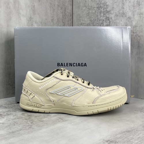 Balenciaga Hampton Leather Low Sneakers with Distressed Stitching Logo Detail 발렌시아가 햄튼 레더 로우 스니커즈 디스트레스드 스티치 로고 디테일 3cm