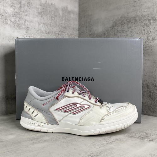 Balenciaga Hampton Leather Low Sneakers with Distressed Stitching Logo Detail 발렌시아가 햄튼 레더 로우 스니커즈 디스트레스드 스티치 로고 디테일 3cm