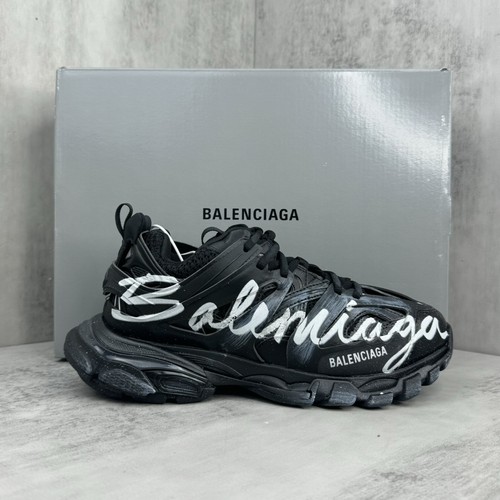 Balenciaga Runner Graffiti Mesh Nylon Low Sneakers with Distressed Glue Stitch Detail 발렌시아가 러너 그래피티 메쉬 나일론 로우 스니커즈 디스트레스드 글루 스티치 디테일 3cm