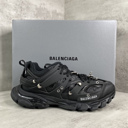 Balenciaga Track Mesh Nylon Chunky Sneakers with Layered Panel TPU Logo Detail 발렌시아가 트랙 메쉬 나일론 청키 스니커즈 레이어드 패널 TPU 로고 디테일 3cm