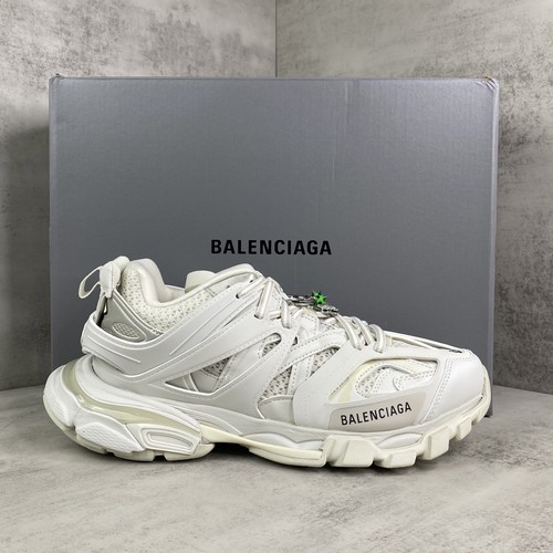 Balenciaga Track Mesh Nylon Chunky Sneakers with Layered Panel TPU Logo Detail 발렌시아가 트랙 메쉬 나일론 청키 스니커즈 레이어드 패널 TPU 로고 디테일 3cm