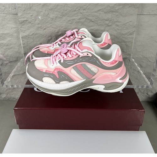 Gucci 2.0 Mesh Leather Low Sneakers with GG Reflective Stripe Double G Lock Detail EVA TPU Sole 구찌 2.0 메쉬 레더 로우 스니커즈 GG 리플렉티브 스트라이프 더블G 락 디테일 EVA TPU 솔 4cm