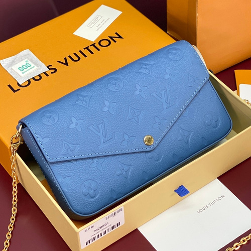 Louis Vuitton Pochette Félicie Monogram Empreinte Leather Crossbody Clutch Bag with Detachable Chain Strap Detail 루이비통 포쉐트 펠리시 모노그램 앙프렝뜨 크로스바디 클러치백 체인스트랩 M28891 21cm