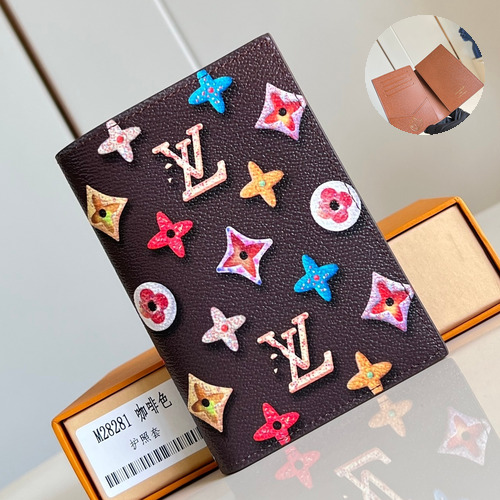 Louis Vuitton Monogram Canvas Passport Cover Wallet with Card Slots Detail 루이비통 모노그램 캔버스 여권지갑 카드슬롯 M28281 10cm