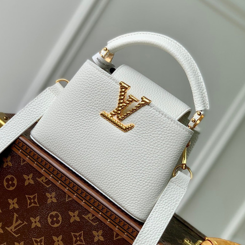 Louis Vuitton Capucines Mini Taurillon Leather Top Handle Tote Bag with Chain LV Detail 루이비통 카퓌신 미니 토리옹 레더 탑핸들 토트백 체인LV M24673 21cm