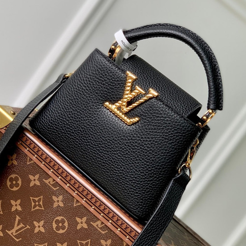 Louis Vuitton Capucines Mini Taurillon Leather Top Handle Tote Bag with Chain LV Detail 루이비통 카퓌신 미니 토리옹 레더 탑핸들 토트백 체인LV M24673 21cm
