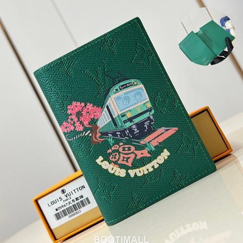 Louis Vuitton Monogram Canvas Passport Cover Wallet with Printed Detail 루이비통 모노그램 캔버스 여권지갑 프린트 M25967 10cm