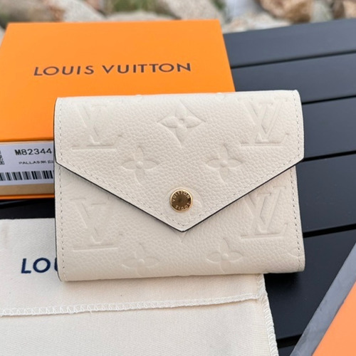 Louis Vuitton Victorine Monogram Empreinte Leather Wallet with Snap Flap Detail 루이비통 빅토린 모노그램 앙프렝뜨 반지갑 스냅플랩 M82334 12cm
