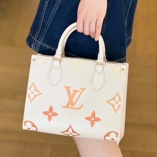 Louis Vuitton OnTheGo PM Monogram Empreinte Leather Tote Shoulder Bag with Giant Logo Detail 루이비통 온더고 PM 모노그램 앙프렝뜨 토트 숄더백 자이언트로고 M46513 25cm