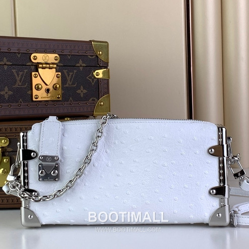 Louis Vuitton Slim Trunk Lambskin Leather Shoulder Bag with S Lock Stud Detail 루이비통 슬림 트렁크 램스킨 숄더백 S락 스터드 M25445 23cm