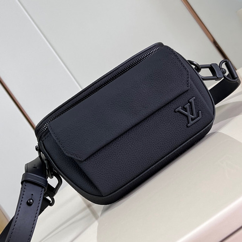 Louis Vuitton Pilot Mini Cowhide Leather Crossbody Bag with Front Pocket Detail 루이비통 파일럿 미니 카우하이드 크로스백 프론트포켓 M83563 20cm