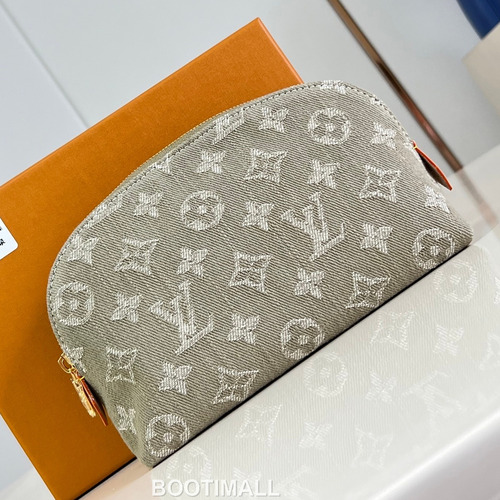 Louis Vuitton Pochette Cosmétique Denim Monogram Pouch with Inner Pocket Detail 루이비통 포쉐트 코스메틱 데님 모노그램 파우치 이너포켓 M28050 19cm