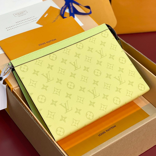Louis Vuitton Pochette Voyage MM Monogram Eclipse Canvas Clutch Bag 루이비통 포쉐트 보야주 MM 모노그램 이클립스 클러치백 M14011 26cm