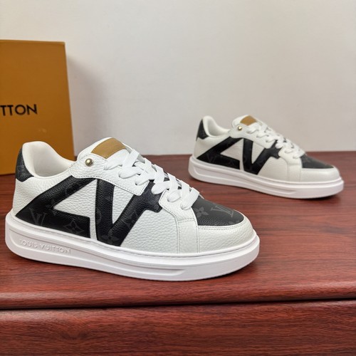 Louis Vuitton Monogram Calfskin Low Sneakers with Geometric Logo Detail 루이비통 모노그램 카프스킨 로우 스니커즈 지오메트릭 로고 디테일 4.0cm