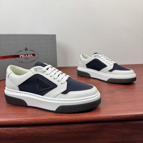 Prada Waxed Calfskin Mesh Patchwork Low Sneakers with Triangle Logo Detail 프라다 왁싱 카프스킨 메쉬 패치워크 로우 스니커즈 삼각 로고 디테일 4.5cm