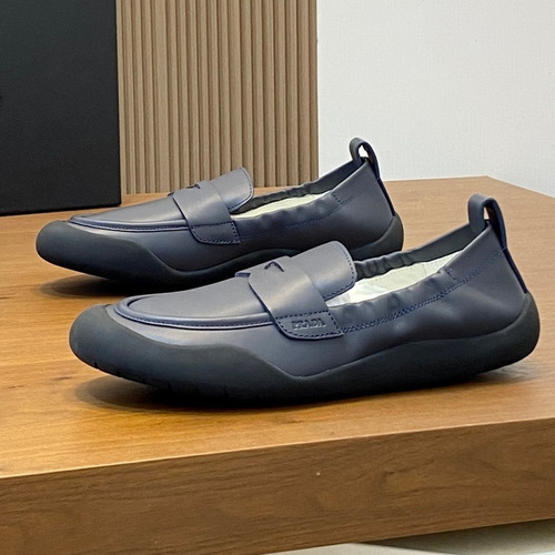 Prada Calfskin Slip-On Low Sneakers with Stitching Detail 프라다 카프스킨 슬립온 로우 스니커즈 스티칭 디테일 4.0cm