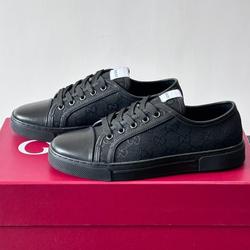 Gucci GG Embossed Calfskin Low Sneakers with Metal Eyelet Detail 구찌 GG 엠보싱 카프스킨 로우 스니커즈 메탈 아일렛 디테일 3.5cm