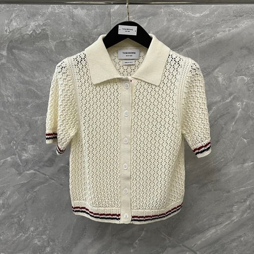 Thom Browne 2026 S/S Merino Wool Intarsia Hector Dog Knit T-Shirt 톰브라운 2026SS 메리노 울 인타르시아 헥터 도그 니트 티셔츠