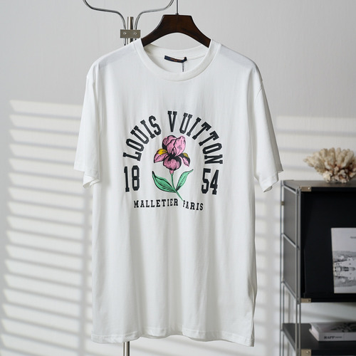 Louis Vuitton 2026 S/S Cotton Iris Print Logo T-Shirt 루이비통 2026SS 코튼 아이리스 플라워 프린트 로고 티셔츠