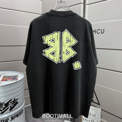 Balenciaga 2026 S/S Cotton Washed Distressed Logo T-Shirt 발렌시아가 2026SS 코튼 워싱 디스트로이드 로고 티셔츠