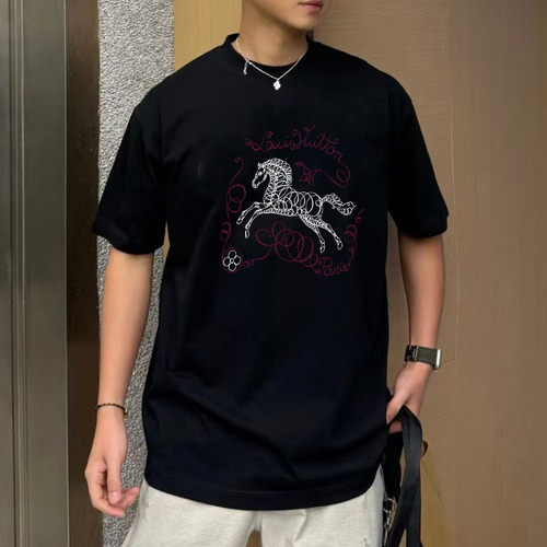 Louis Vuitton 2026 S/S Cotton Letter Logo Print T-Shirt 루이비통 2026SS 코튼 레터 로고 프린트 티셔츠