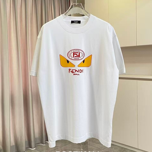 Fendi 2026 S/S Cotton Distressed Washed Flock Logo T-Shirt 펜디 2026SS 코튼 디스트로이드 워싱 플록 로고 티셔츠