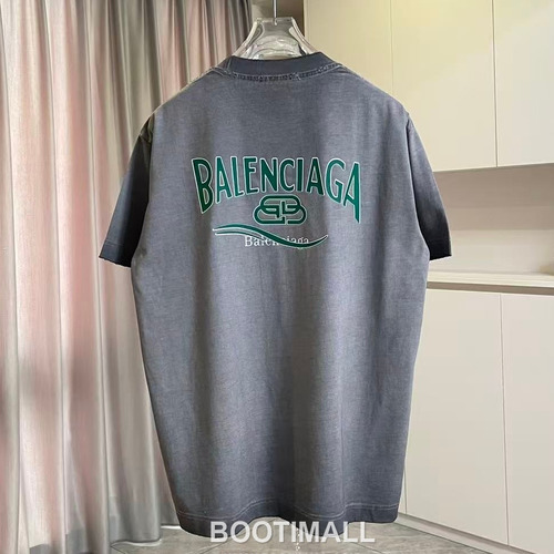 Balenciaga 2026 S/S Cotton Distressed Washed Silicone Logo T-Shirt 발렌시아가 2026SS 코튼 디스트로이드 워싱 실리콘 로고 티셔츠