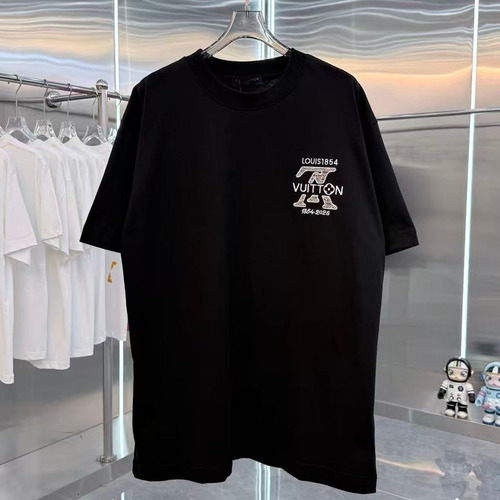 Louis Vuitton 2026 S/S Cotton 3D Embroidery Logo T-Shirt 루이비통 2026SS 코튼 3D 자수 로고 티셔츠