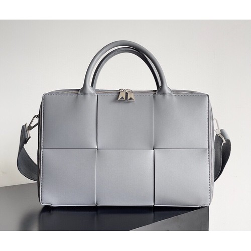 Bottega Veneta Intrecciato Calfskin Leather Black Top Handle Crossbody Briefcase Bag 보테가베네타 인트레치아토 카프스킨 레더 블랙 탑핸들 크로스바디 브리프케이스백 20191800 36cm