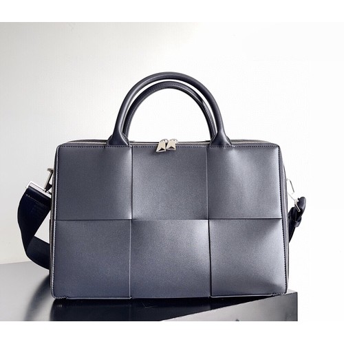 Bottega Veneta Intrecciato Calfskin Leather Black Top Handle Crossbody Briefcase Bag 보테가베네타 인트레치아토 카프스킨 레더 블랙 탑핸들 크로스바디 브리프케이스백 20191800 36cm