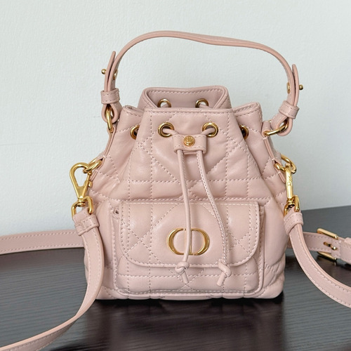 Dior Caro Bucket Lambskin Leather Crossbody Shoulder Bag 디올 카로 버킷 램스킨 블랙 크로스 숄더백 20cm