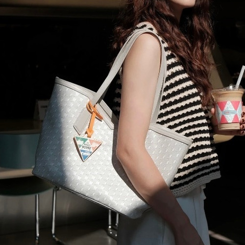Moynat M Canvas Tote Canvas Leather Trim Tote Bag 모이나 M 캔버스 그레이 토트백 C13001m 39cm