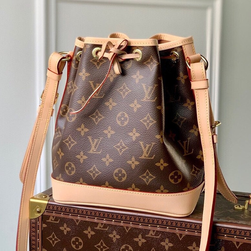 루이비통 노에 BB 모노그램 코팅 캔버스 레더 트리밍 브라운 버킷백 Louis Vuitton Noe BB Monogram Coated Canvas Leather Trim Brown Bucket Bag M40817 24cm