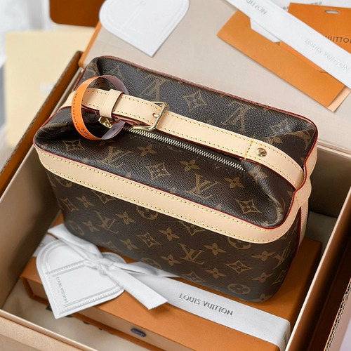 루이비통 크루저 토일레트리 백 모노그램 코팅 캔버스 레더 핸들 브라운 파우치 Louis Vuitton Cruiser Toiletry Bag Monogram Coated Canvas Leather Handle Brown Pouch M15350 22cm