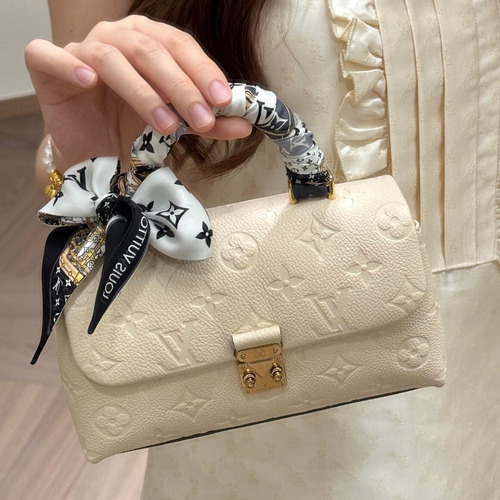 루이비통 나노 마들렌 수입원단 메탈디테일 화이트 토트백 Louis Vuitton Nano Madeleine Imported Fabric Metal Detail White Tote Bag M12145 21cm